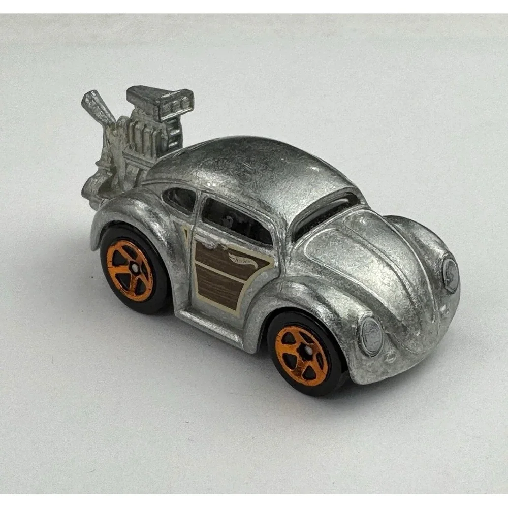 Hot Wheels Volkswagen Beetle 2016 Tooned ZAMAC Woodie Custom Dragster 1:64 Scale